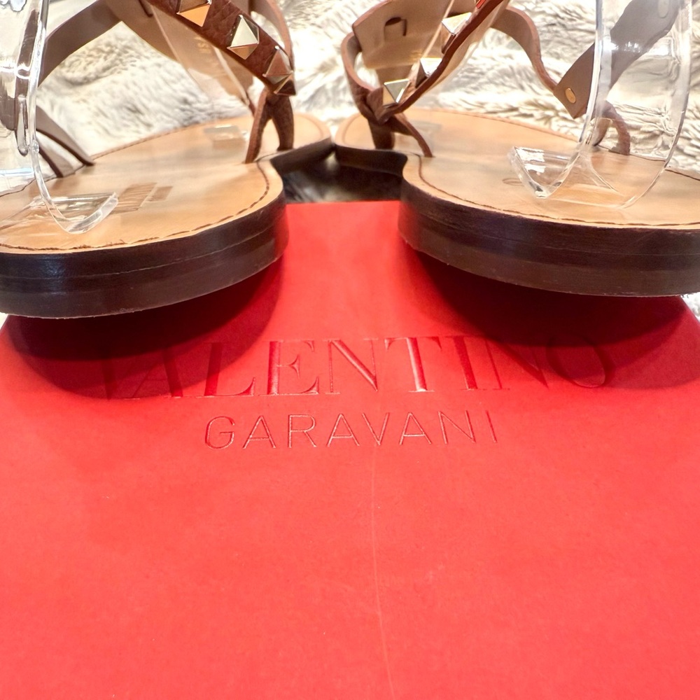 Valentino Garavani Rockstud Leather Sandals - Picture 6 of 16